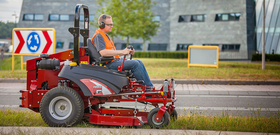 IS® 5100Z Zero Turn Klippere